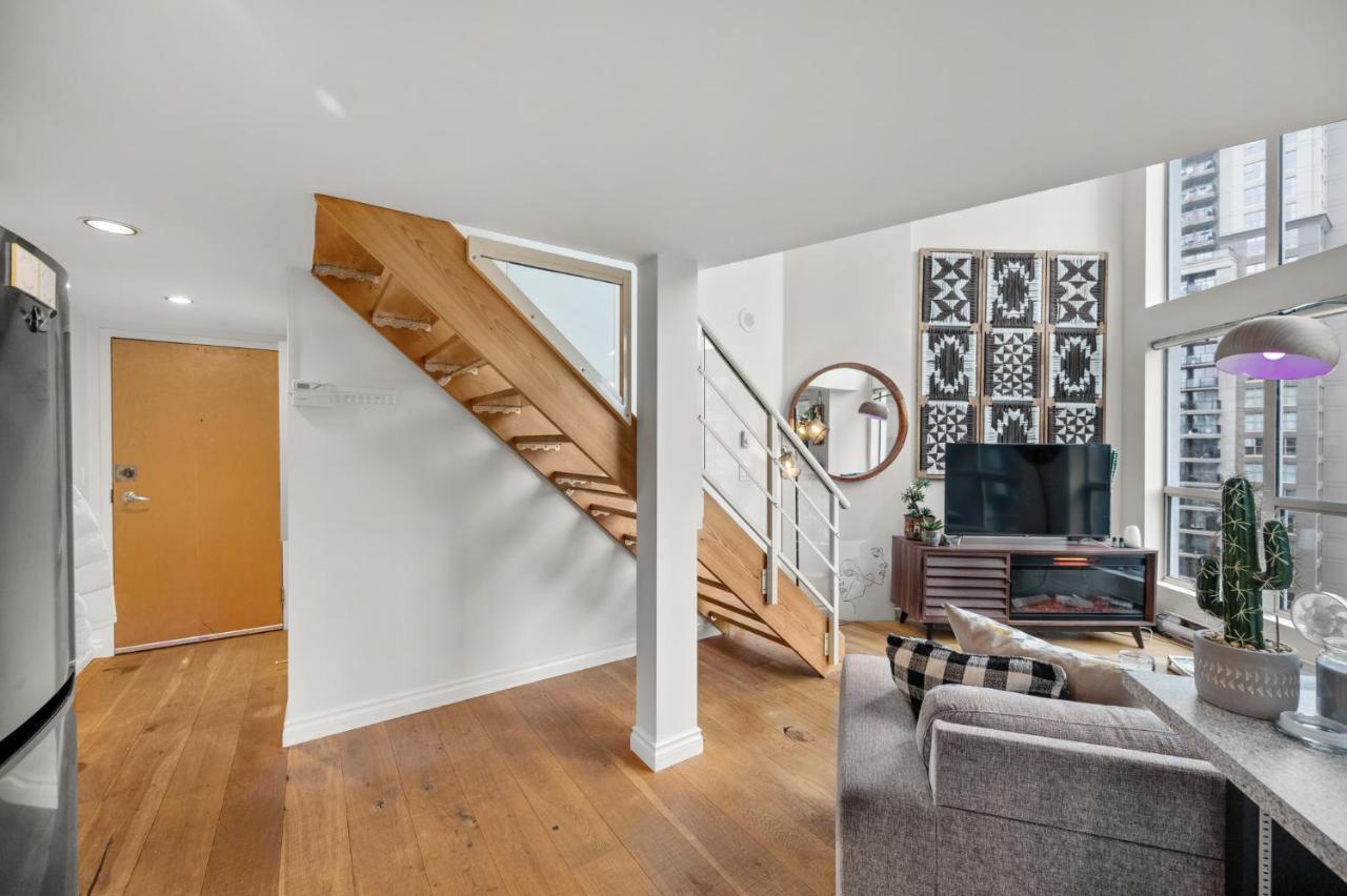 Rare Find Loft With Full Kitchen At Heart Of Downtown Apartment Vancouver Exterior foto