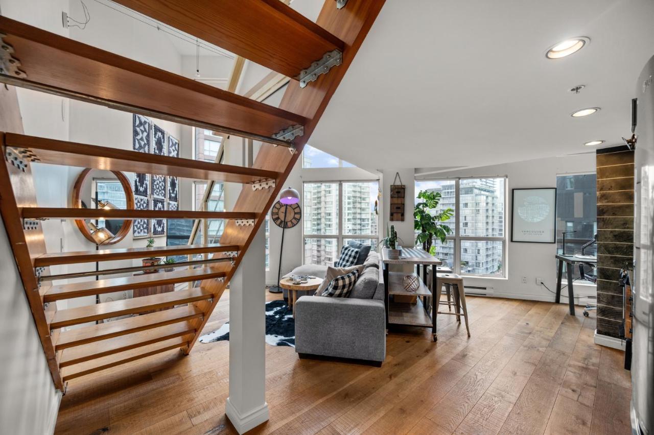 Rare Find Loft With Full Kitchen At Heart Of Downtown Apartment Vancouver Exterior foto