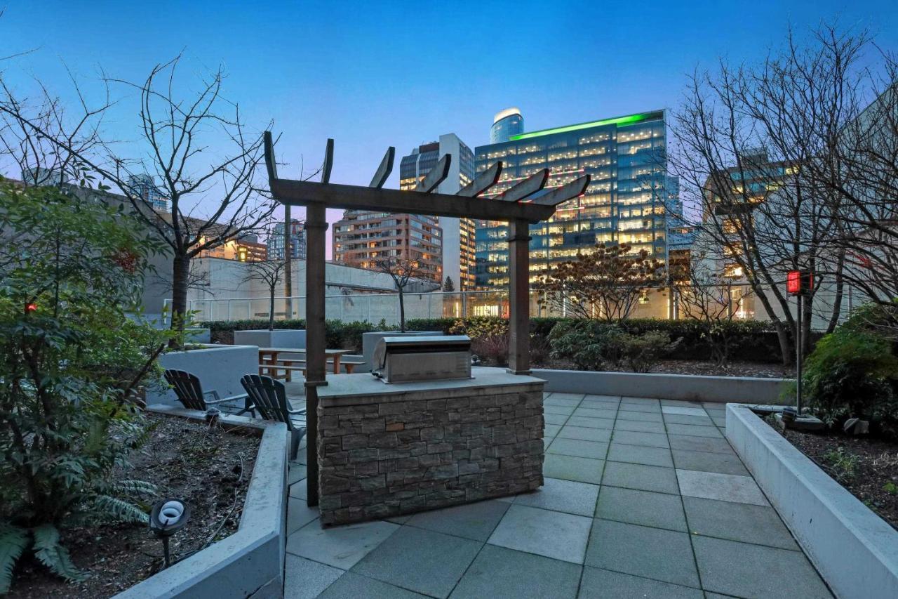 Rare Find Loft With Full Kitchen At Heart Of Downtown Apartment Vancouver Exterior foto